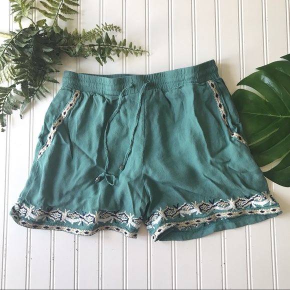 Anthropologie hei hei shorts embroidered green cream - Picture 2 of 16